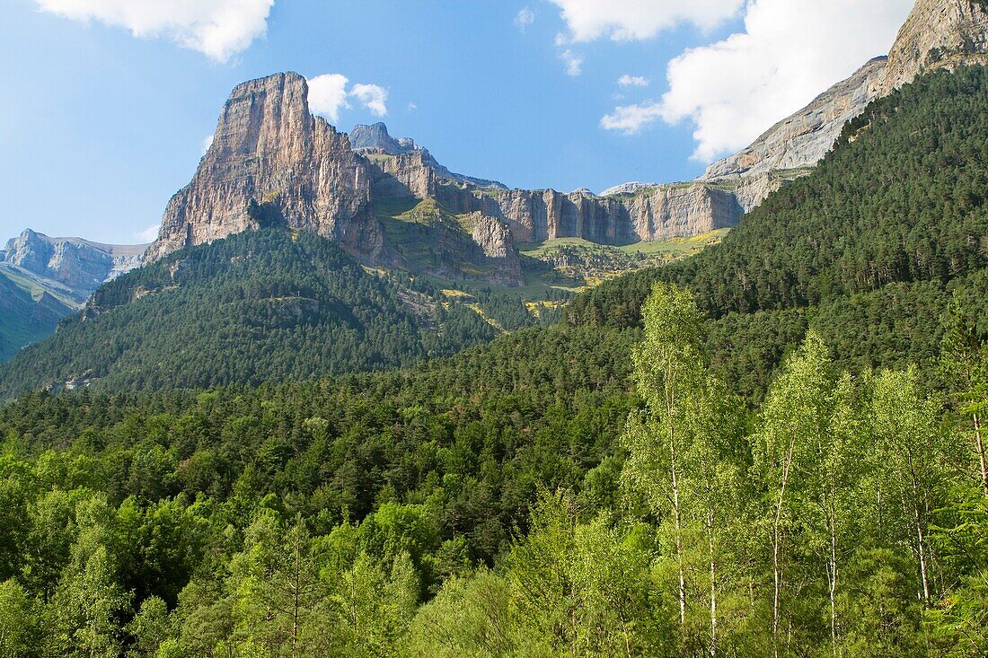 Tozal del Mallo in Ordesa Valley, declarated World Heritage by UNESCO, and belonging to Ordesa y Monte Perdido National Park  Pyrenees  Torla  Huesca province  Aragón  Spain