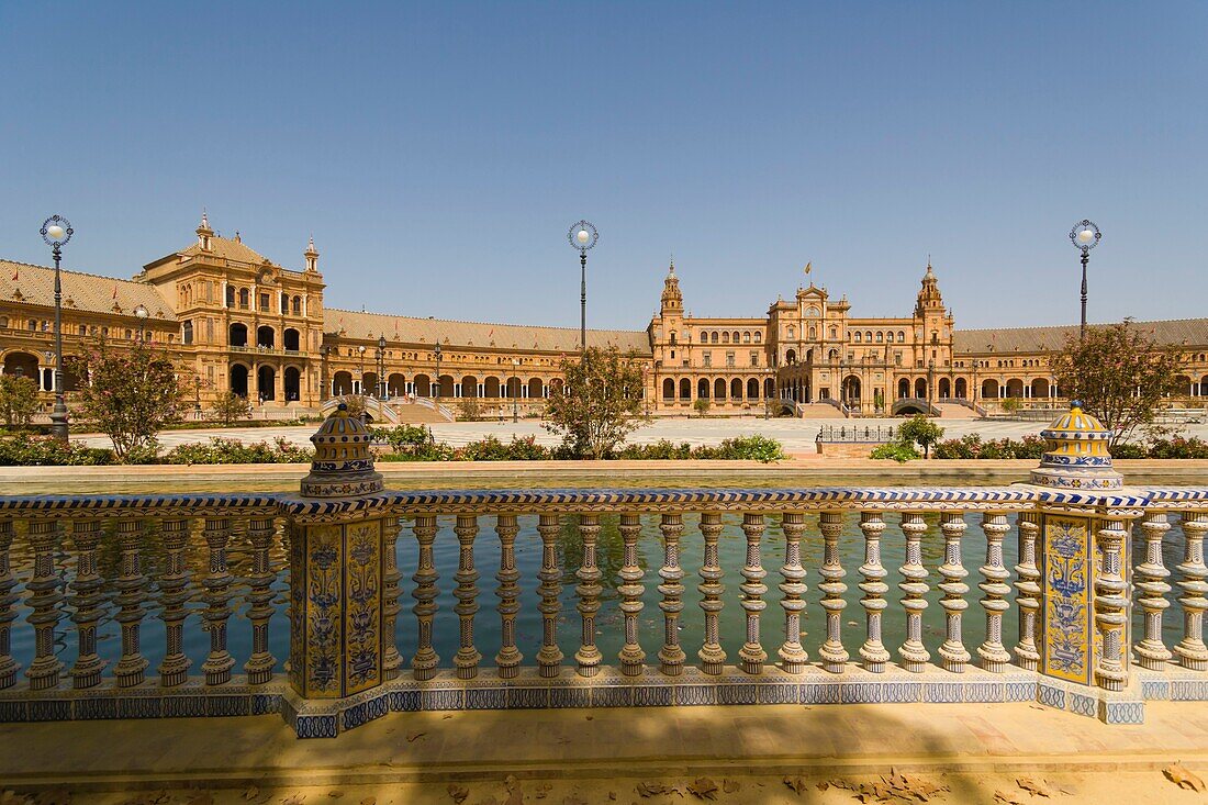 Central building and river, The Plaza de Espana, Spain Square, The Maria Luisa Park,Parque de Maria Luisa, Seville, Sevilla, Andalusia, Spain