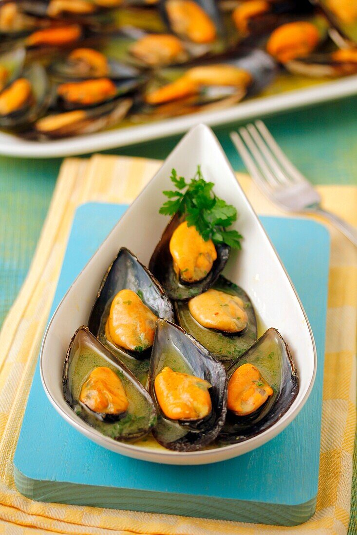 Mussels with olive oil and herbs