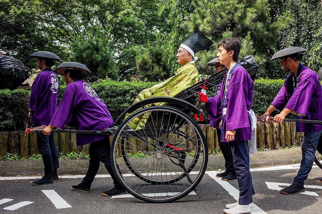 Priest,Sanno Matsuri parade The parade begins and ends at HieJinja shrine, Nagata-cho Tokyo city, Japan, Asia