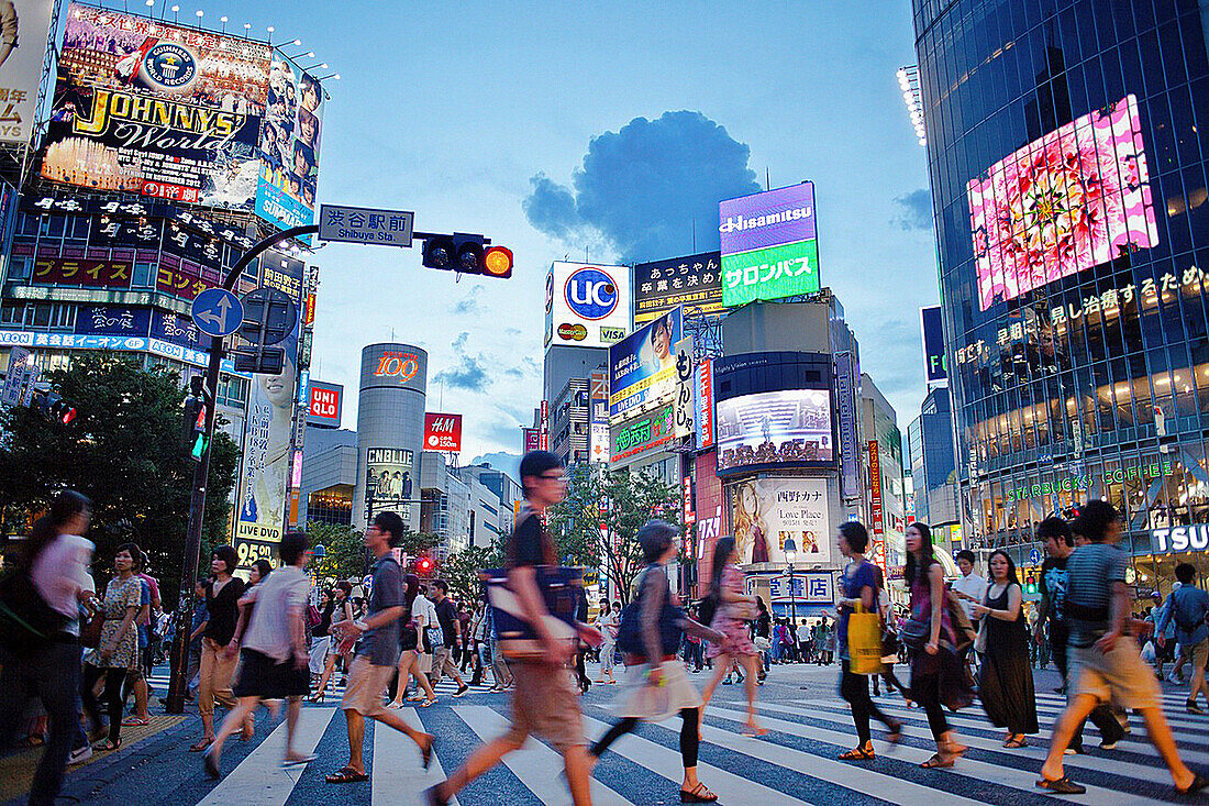 Scramble Kousaten crossing in Shibuya  Tokyo city, Japan, Asia