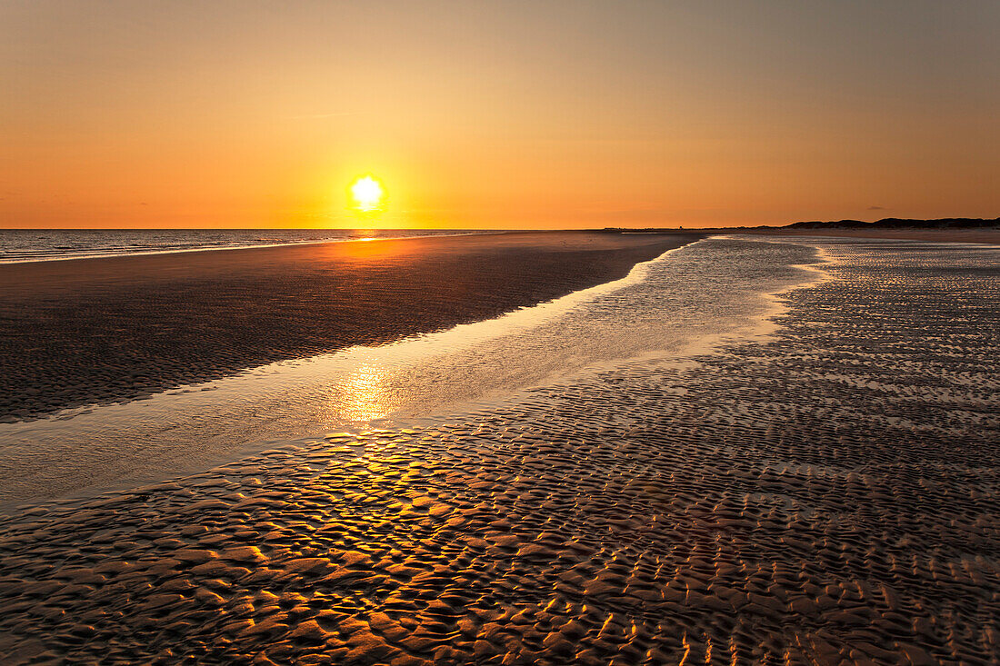 Sonnenuntergang am Kniepsand, Insel Amrum, Nordsee, Nordfriesland, Schleswig-Holstein, Deutschland