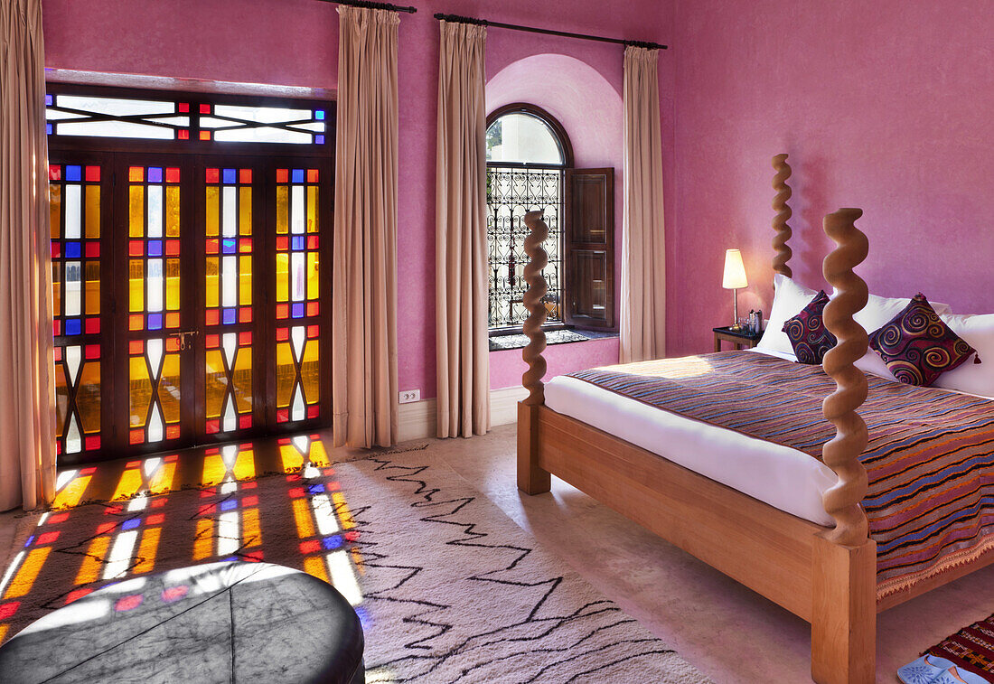 Bett in Zimmer 20, El Fenn, Marrakesch, Marokko