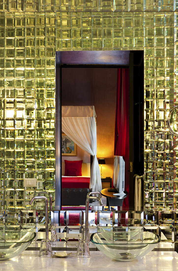 Suite Marron's glassed-in bathroom, Riad Lotus Privilege, Marrakech, Morocco