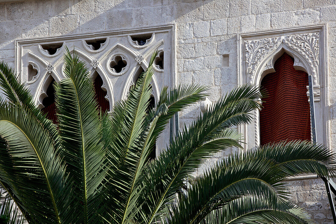 Detail eines Altstadthauses im arabischen Stil, Hvar, Dalmatien, Kroatien