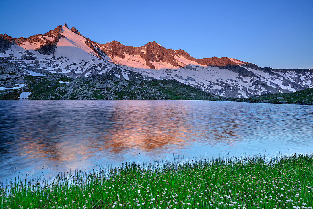 View over lake Wildgerlos to Gabler and Reichenspitze, Gerlos, Hohe Tauern National Park, Zillertal Alps, Tyril, Austria