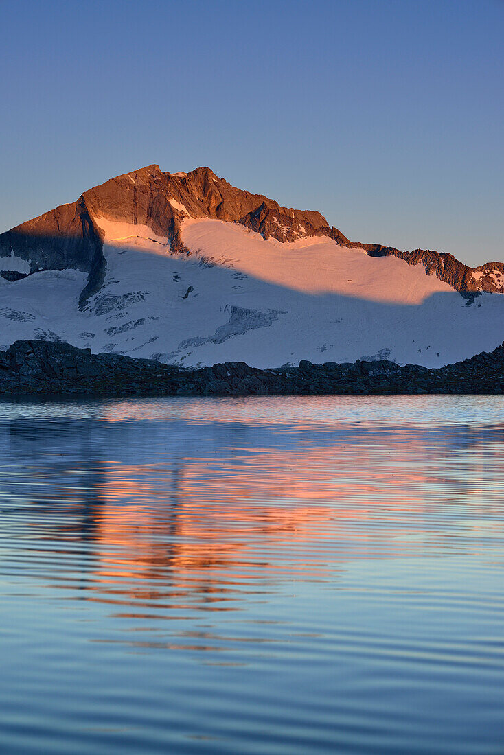 View over lake Scharzhornsee to mount Hochalmspitze, Malta valley, Ankogel Group, Hohe Tauern National Park, Carinthia, Austria