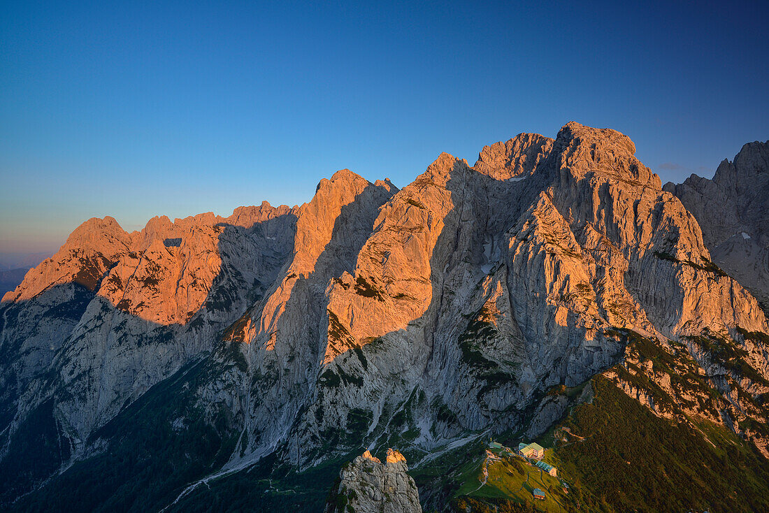 View from mount Stripsekopf to Wilder Kaiser, Zahmer Kaiser, Kaiser mountain range, Tyrol, Austria