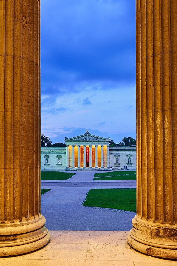 View from Staatliche Antikensammlung to Glyptothek, Koenigsplatz, Munich, Upper Bavaria, Bavaria, Germany