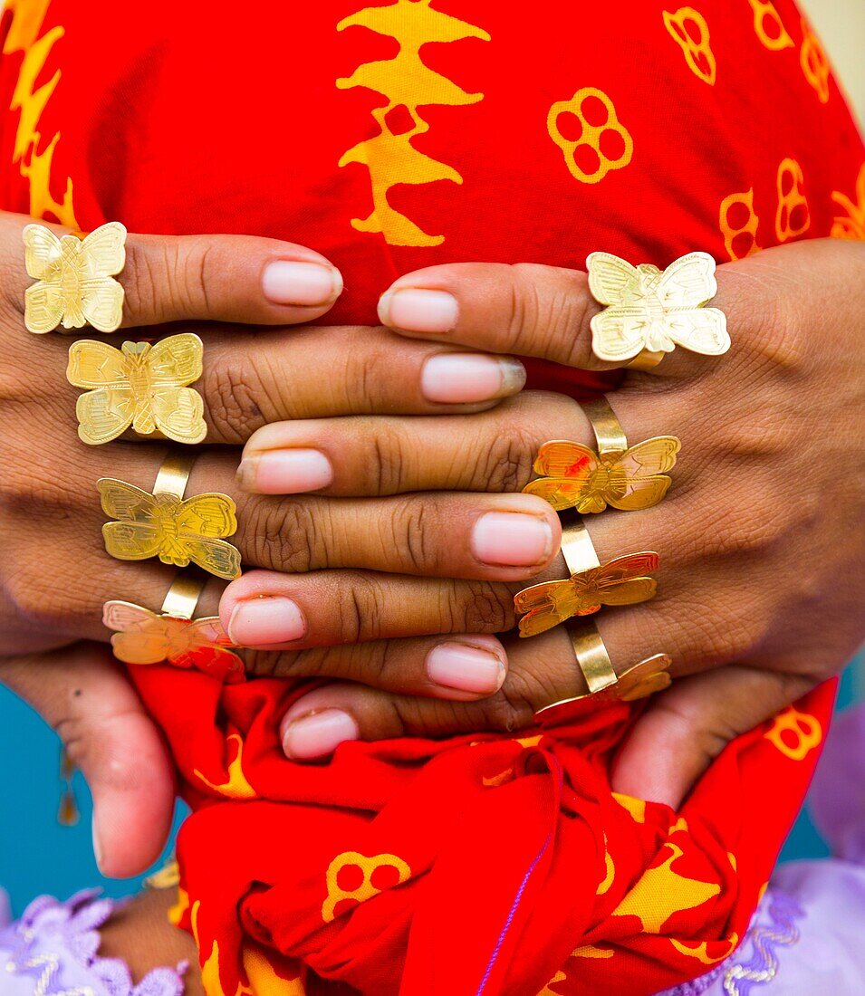 Traditional jewelry, Kuna ethnic group village, San Blas archipelago, Kuna Yala Region, Panama, Central America, America