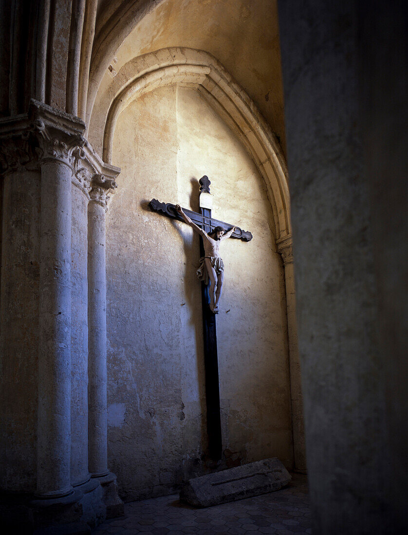 Cross, St Pierre Church, Chartres, France