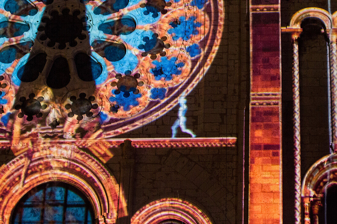 New Scenography On The Royal Door Of The Cathedral Staged By 'Spectaculaires, Allumeurs D'Images', Chartres In Lights, Eure-Et-Loir (28), France