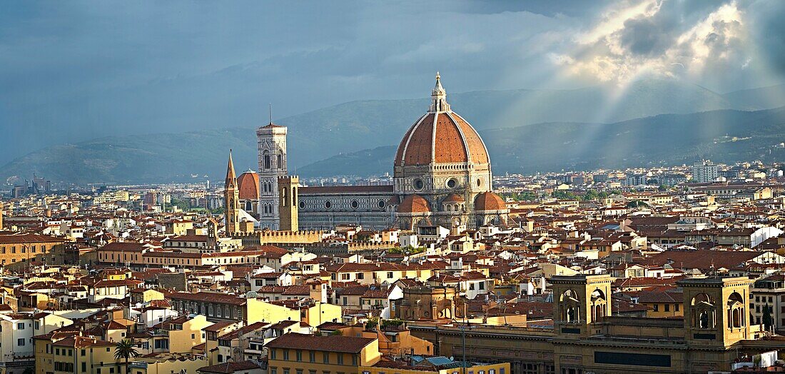 Panoramic view of Florence with the Palazzio Vecchio and The Duomo, Italy