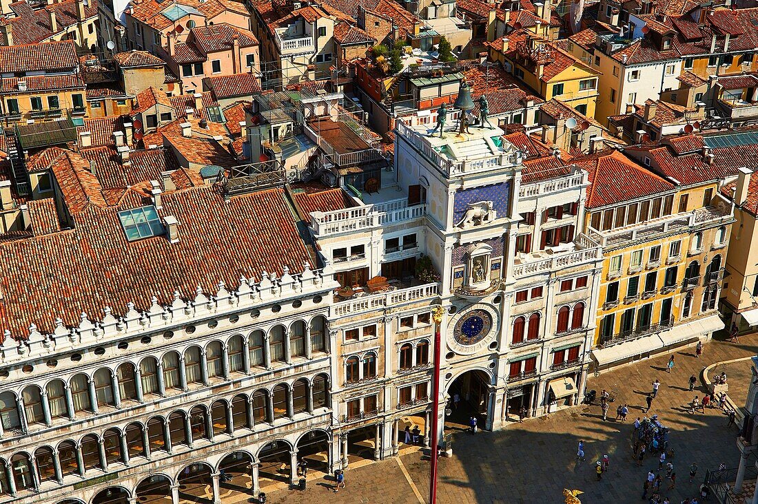 The early renaissance clock tower of Torre dell´ Orologio, San Marco district, Venice, UNESCO World Heritage Site, Venetia, Italy, Europe