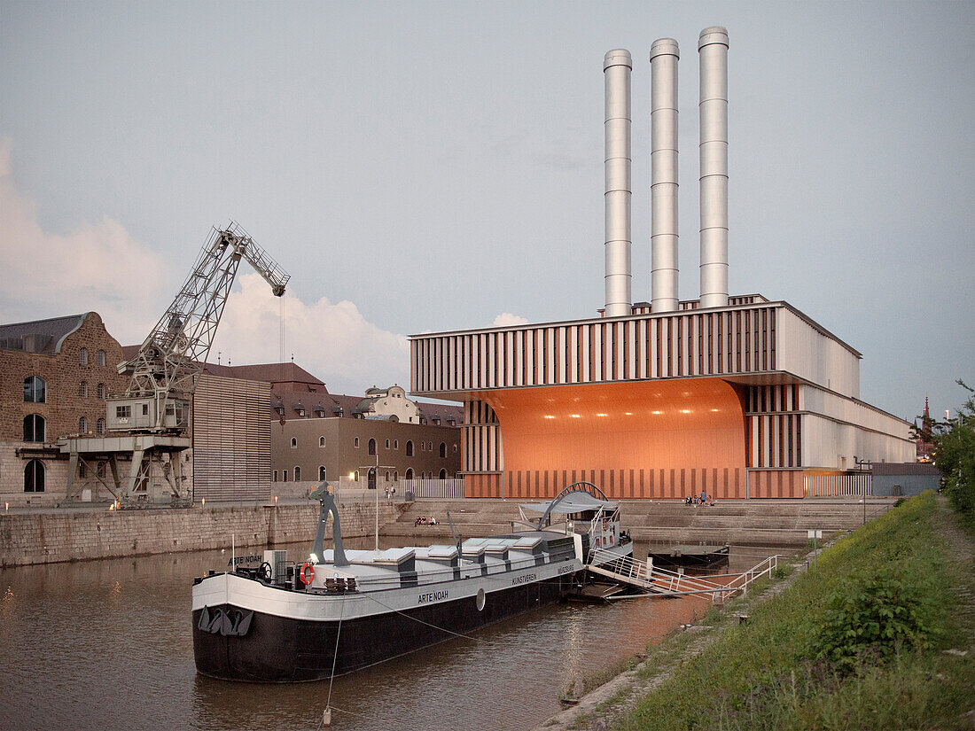 Kulturspeicher, Heizkraftwerk und Kunstschiff Arte Noah, Würzburg, Franken, Bayern, Deutschland, Architekt Brückner und Brückner