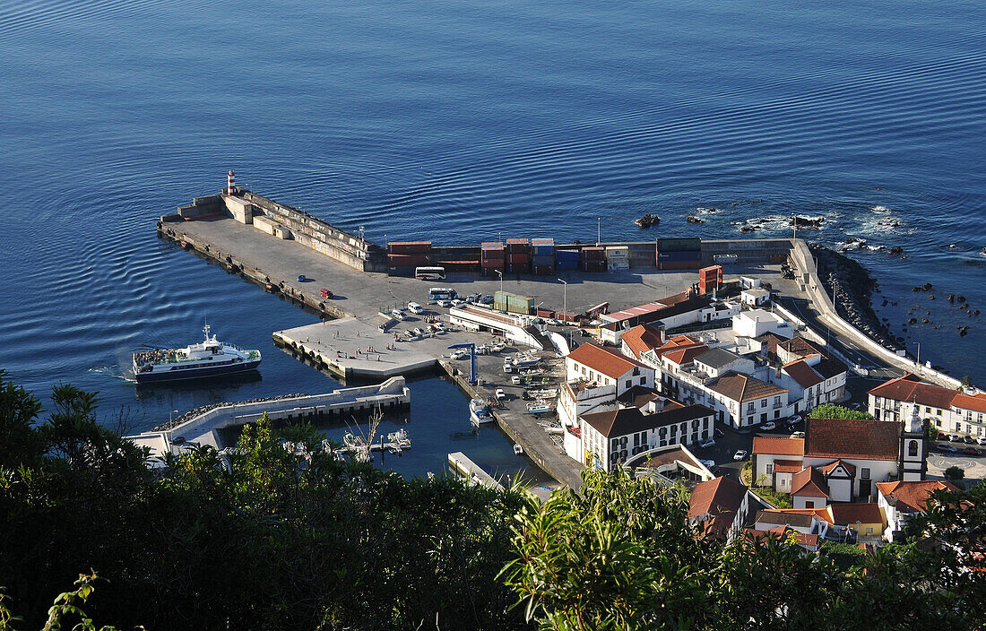 Velas mit Hafen, Velas, Insel Sao Jorge, Azoren, Portugal