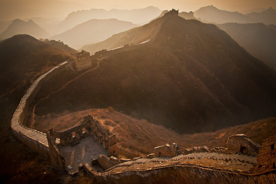 Alex, Adams, nobody, Outdoors, Day, Aerial View, Sunlight, Architecture, Built Structure, History, Horizon Over Land, Landscape, Mountain Range, Mountain, Scenics, Beauty In Nature, Travel Destinations, The Past, Protection, Tower, Place Of Interest, Inte