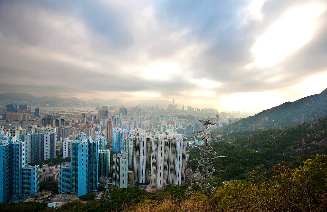 Stadtansicht mit Hochhäusern, Hongkong, China