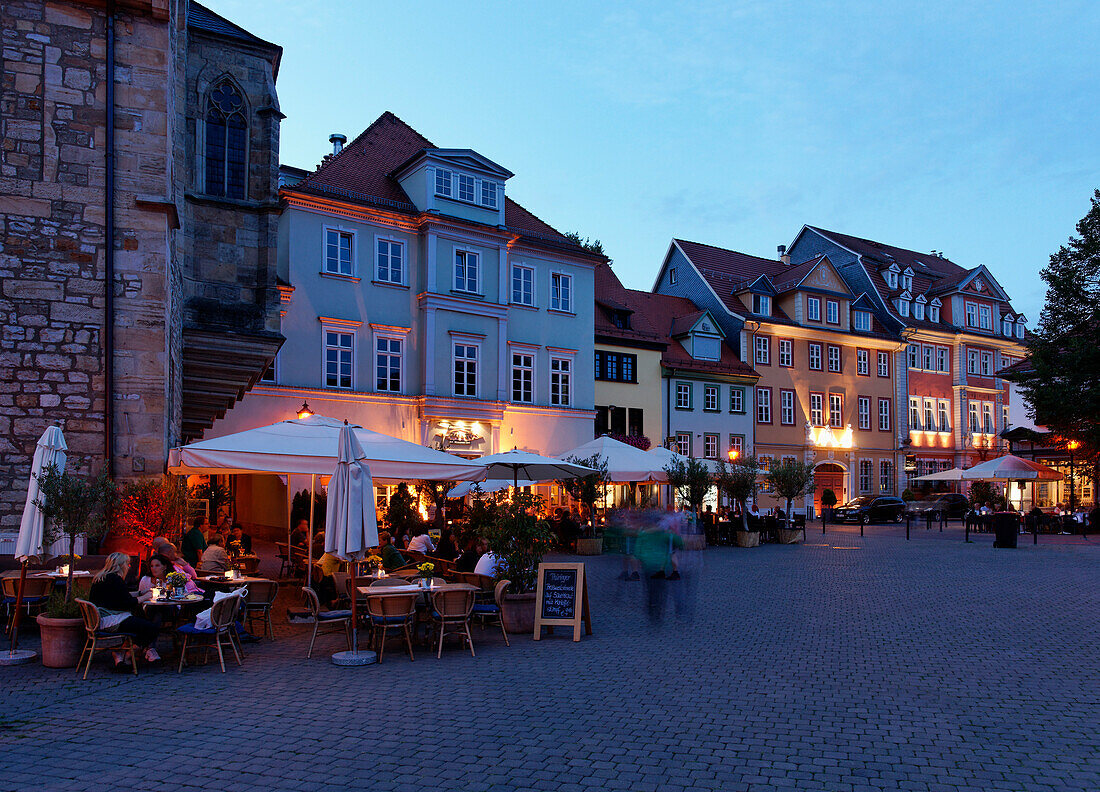 Wenigemarkt und Aegidienkirche im Abendlicht, Erfurt, Thüringen, Deutschland