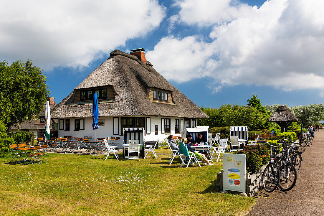 Cafe Teestube with thatched house, Langeoog Island, North Sea, East Frisian Islands, East Frisia, Lower Saxony, Germany, Europe