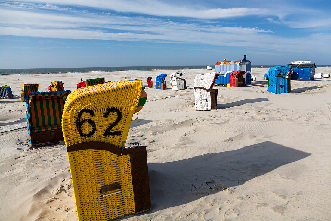 Beach chairs on the beach, Juist Island, North Sea, East Frisian Islands, East Frisia, Lower Saxony, Germany, Europe