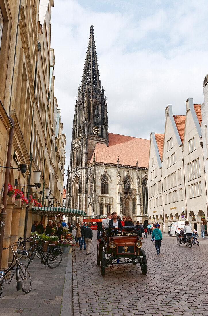 Market square with St Lambert's church, Prinzipalmarkt, Muenster, North Rhine-Westphalia, Germany