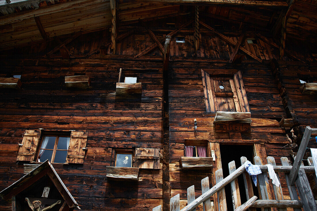 Wooden Alpine hut Mitterkaseralm, valley Pfossental, Texelgruppe Nature Park, South Tyrol, Italy