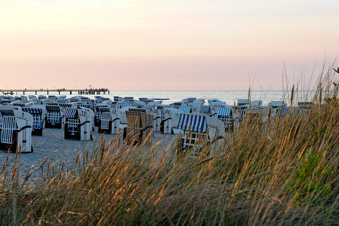 Baltic Sea beach in the evening, seaside resort of Kuehlungsborn at the Baltic Sea, Mecklenburg-Western Pomerania, Germany