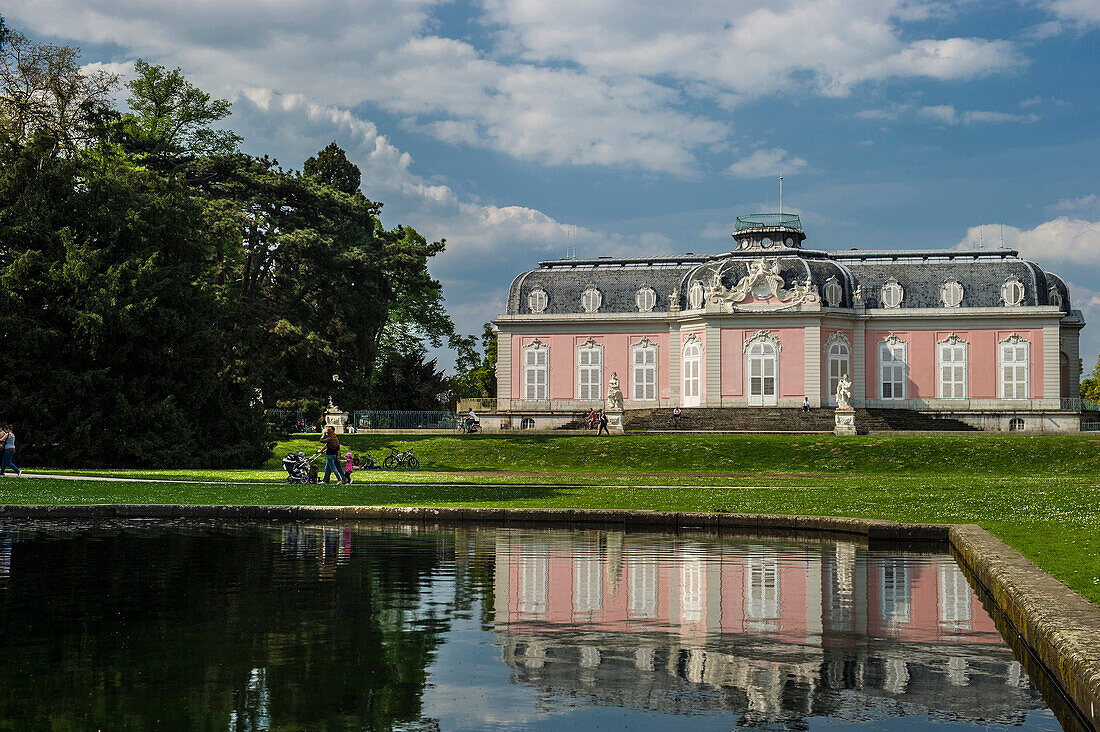Schloss Benrath (Benrath Palace), Duesseldorf, North Rhine-Westphalia, Germany