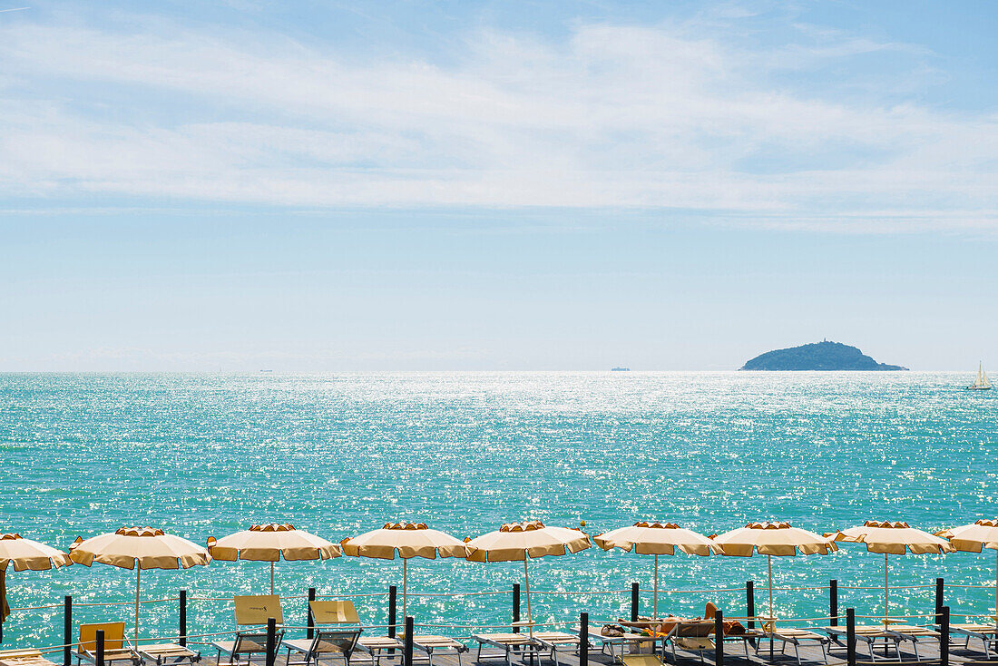 Strandbad bei Lerici, Provinz La Spezia, Ligurien, Italien