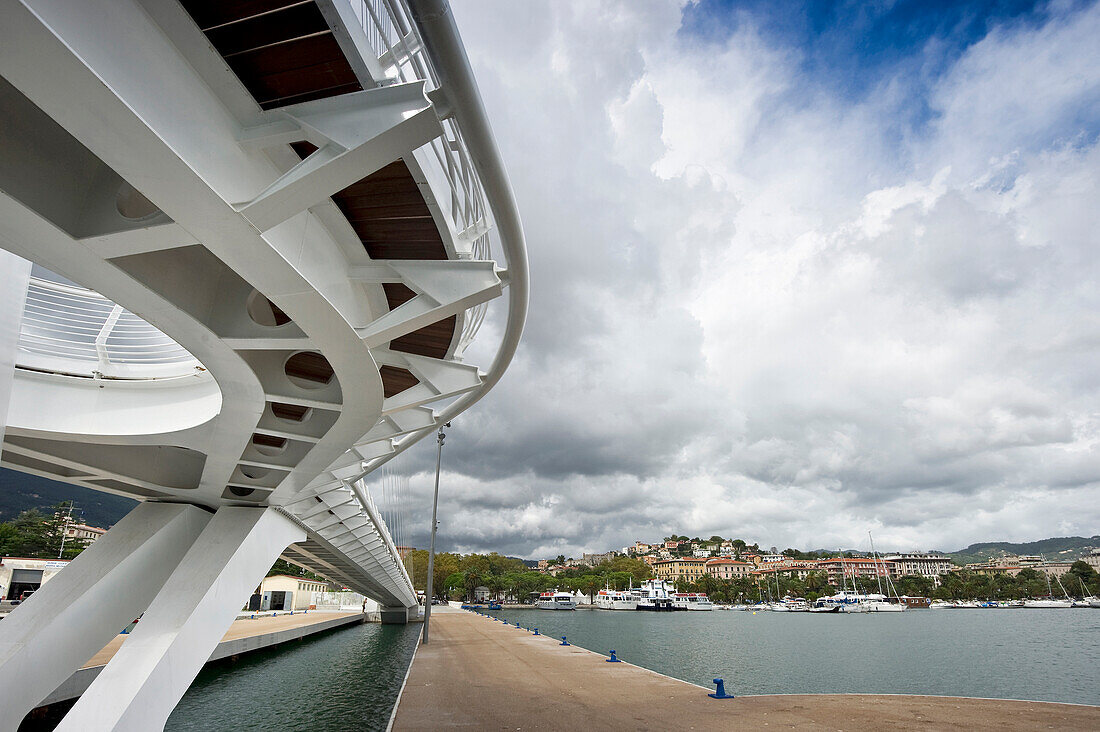 Thaon Di Revel Brücke im Hafen, La Spezia, Ligurien, Italien