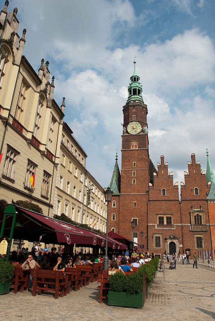 Poland, Gothic style Town Hall in Market Square, Wroclaw