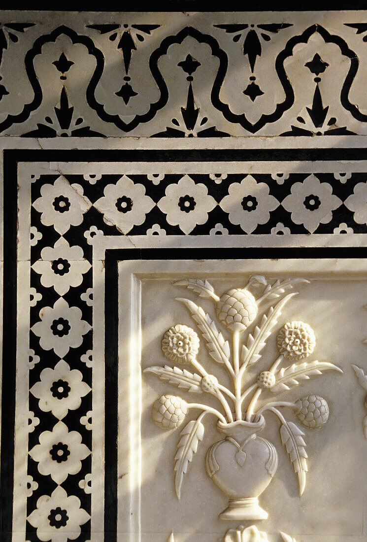 India, Rajasthan, Detail of marble inlay work in palace room, Amber Fort