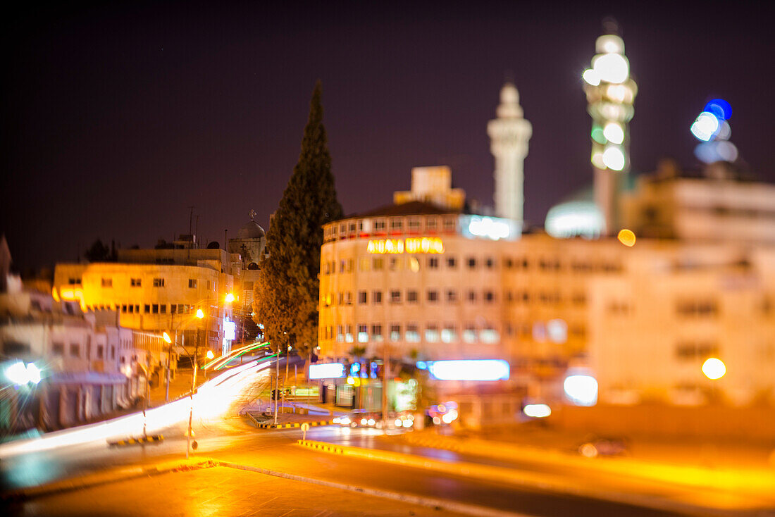 Straßenkreuzung bei Nacht, Amman, Jordanien, Naher Osten