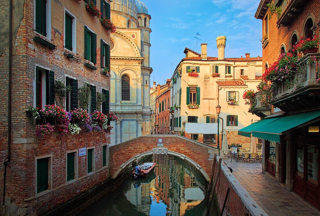 Early morning in Venice, beautiful buildings, canals, a small square
