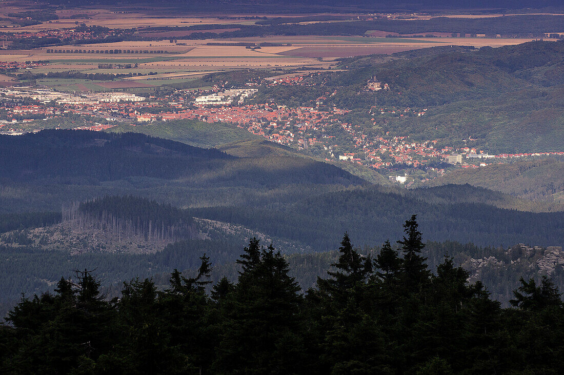 Blick vom Gipfel des Brocken, Harz, Sachsen-Anhalt, Deutschland, Europa