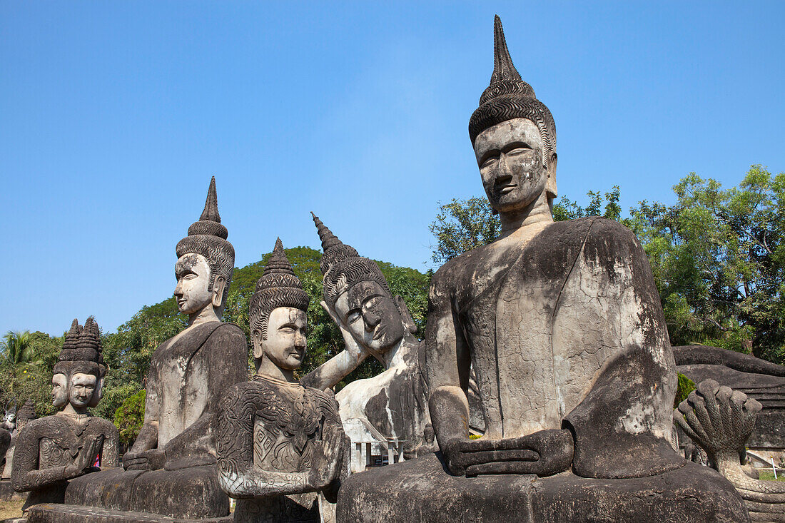 Buddhistische Figuren im Buddha Park Xieng Khuan in Vientiane, Hauptstadt von Laos, Asien