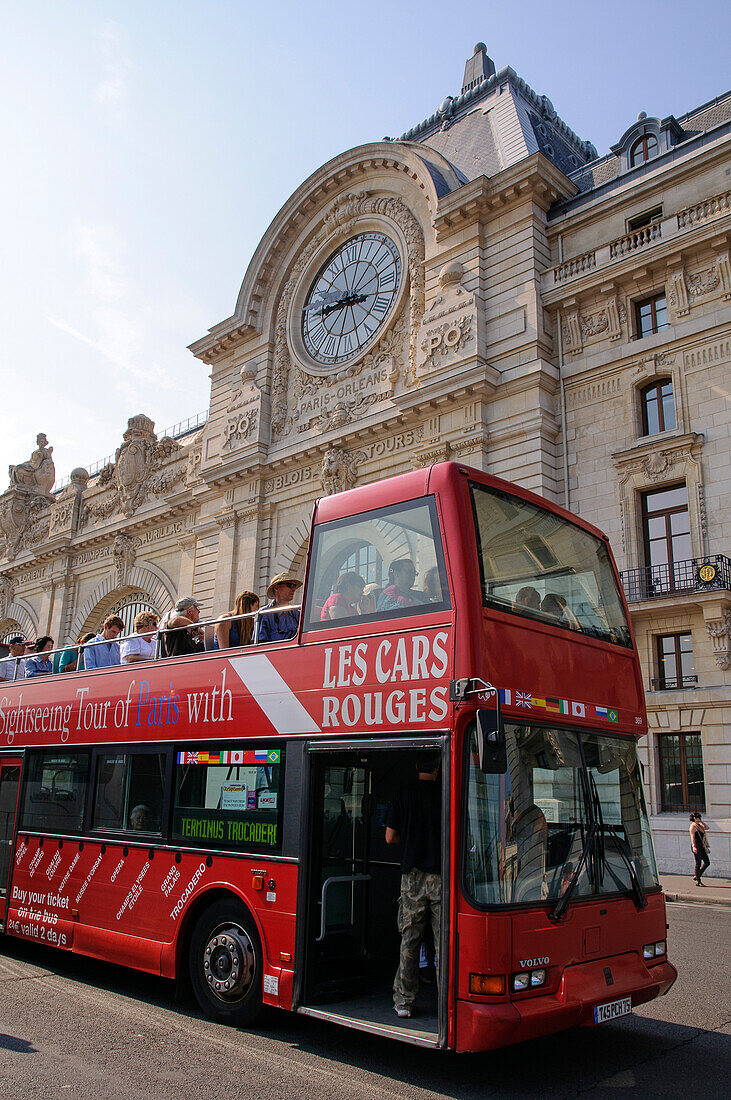 Musee d'Orsay and red tour bus, Paris, France, Europe