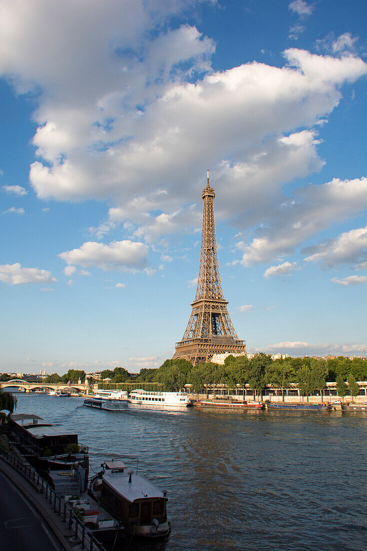 Blick auf dem Eiffelturm, Paris, Frankreich, Europa