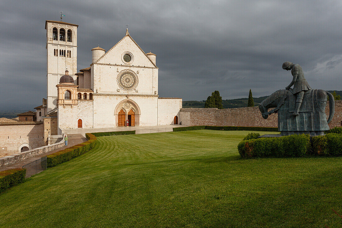 Basilica of San Francesco d Assisi, Assisi, UNESCO World Heritage Site, Via Francigena di San Francesco, St. Francis Way, Assisi, province of Perugia, Umbria, Italy, Europe