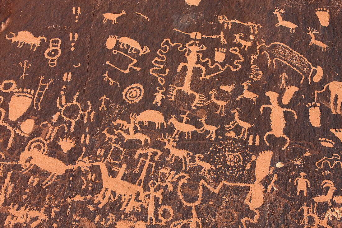 Petroglyphs, Newspaper Rock State Park, Utah