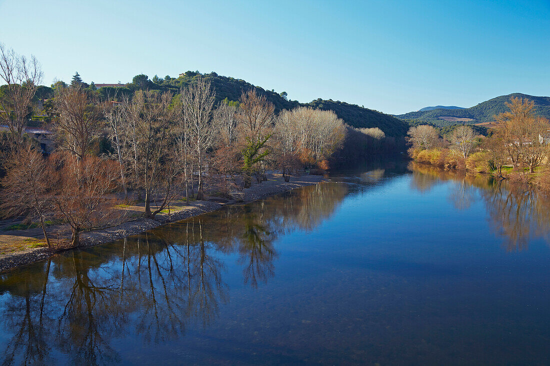 River Orb at Roquebrun, Dept. Hérault, Languedoc-Roussillon, France, Europe