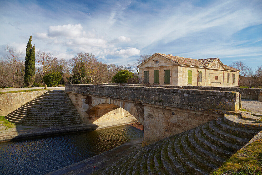 Lock, Écluse de Gailhousty, Canal de la Robine, near Sallèlles, Dept. Aude, Languedoc-Roussillon, France, Europe