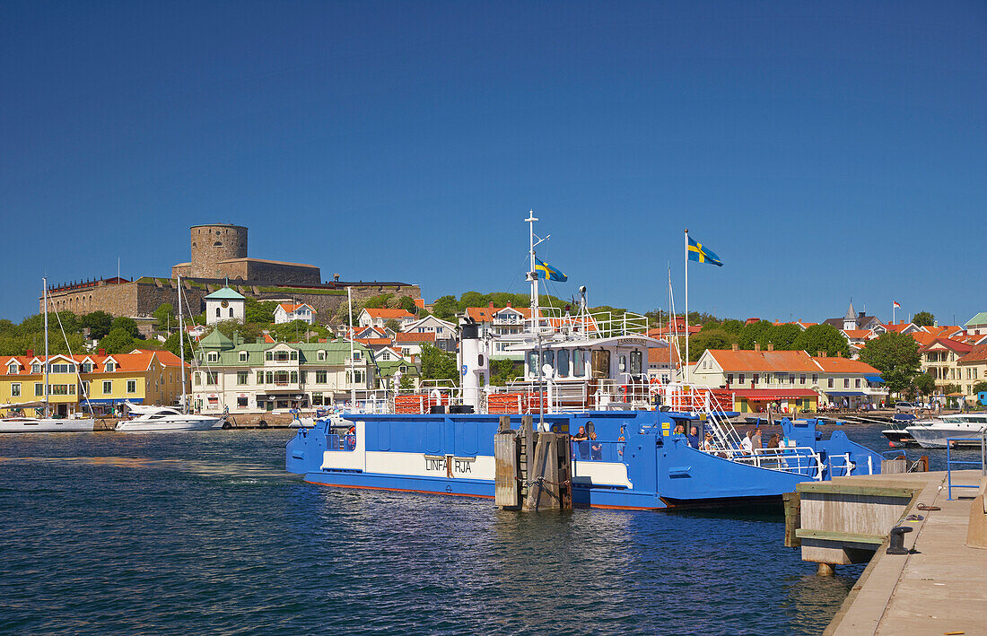 Fähre nach Marstrand, Insel Istön, Provinz Bohuslaen, Westküste, Schweden, Europa
