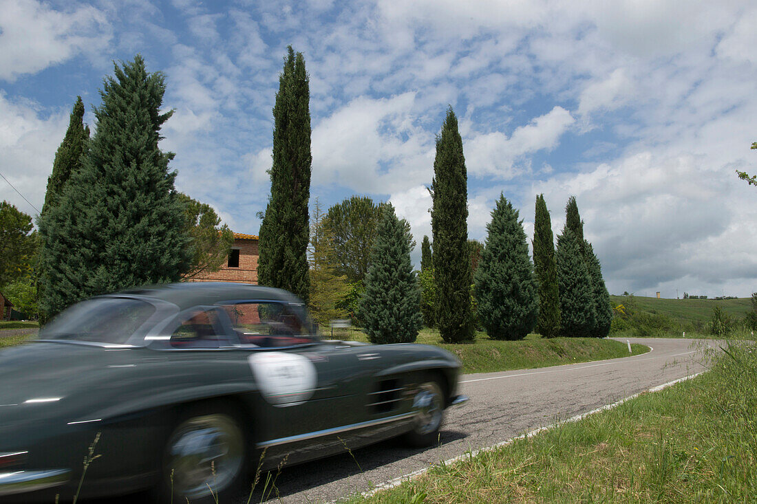 Mercedes Benz, 300 SL W 198 wing doors, Mille Miglia, 1000 Miglia, near San Quirico d'Orcia, Toskana, Italy, Europe