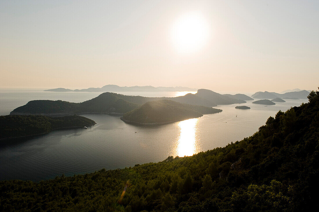 Bucht im Sonnenutergang, Sipanska Luka, Sipan, Elaphiten, Kroatien