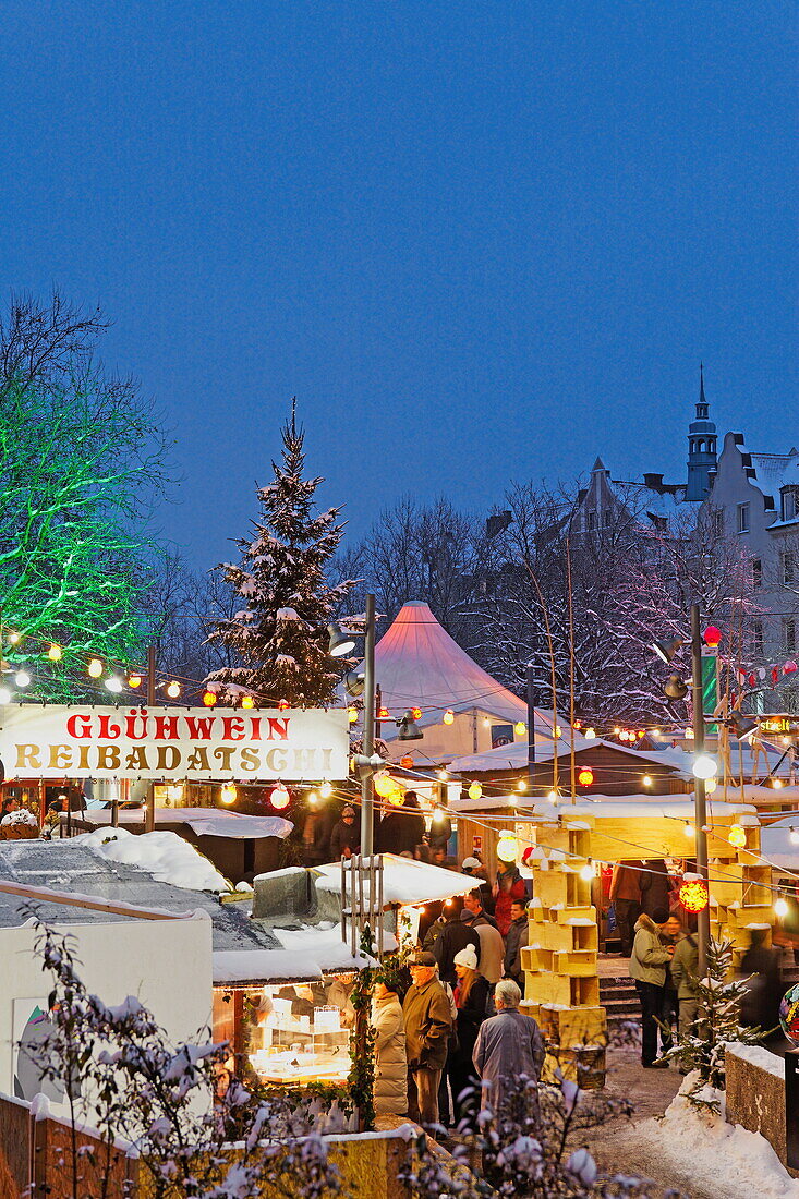 Christmas market, Muenchner Freiheit, Schwabing, Munich, Upper Bavaria, Bavaria, Germany