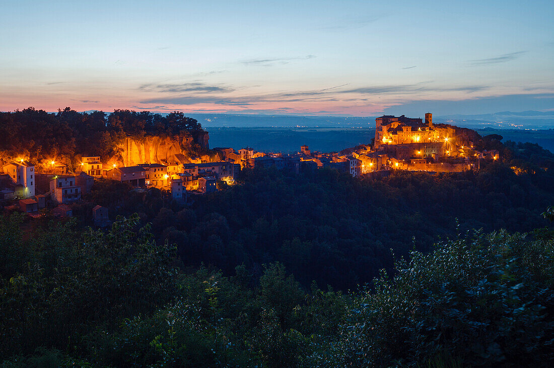 Hilltown of Bomarzo at night with Palazzo Orsini, Orsini palace from the 16th century and Santa Maria Assunta, cathedral, Bomarzo, Province of Viterbo, Lazio, Italy, Europe