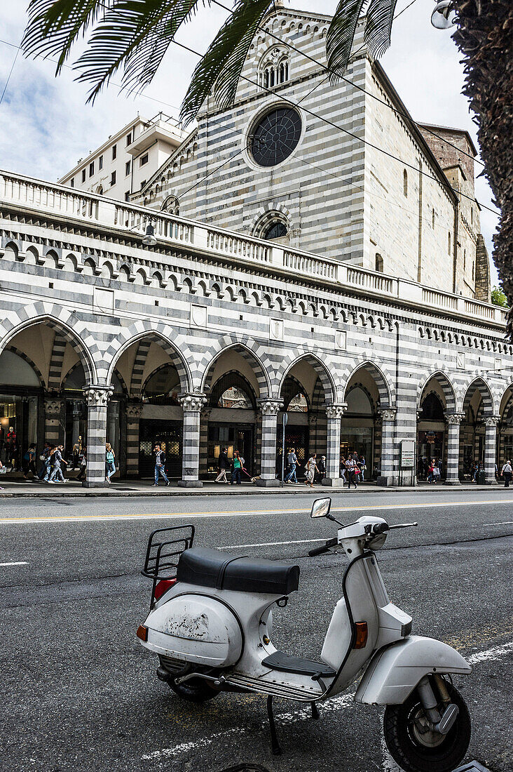 Galleria Mazzini and church Santo Stefano, Genoa, Liguria, Italia