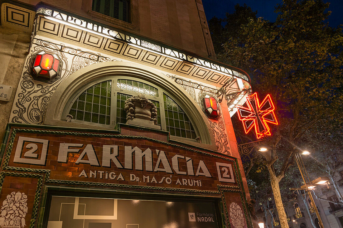 Farmacia, Art Deco, Ramblas, Barcelona, Catalonia, Spain